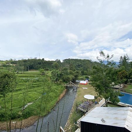 Shine River 希维德 外观 照片